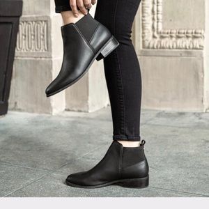 ALDO Chelsea Boot - Never worn, brand new!